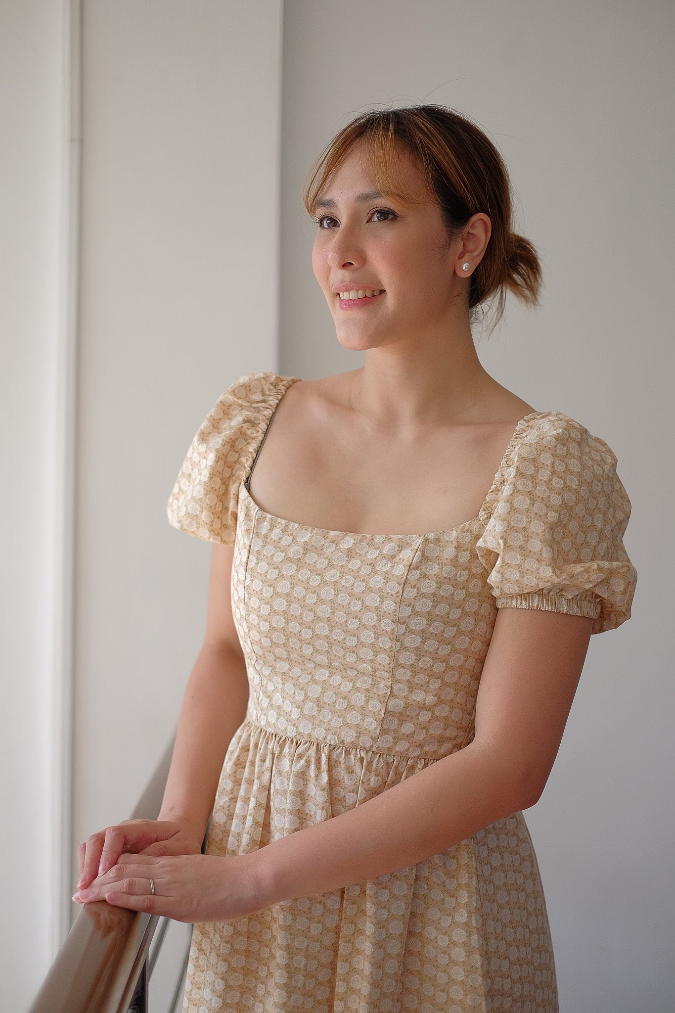 The Roxanne Midi dress - blush beige floral