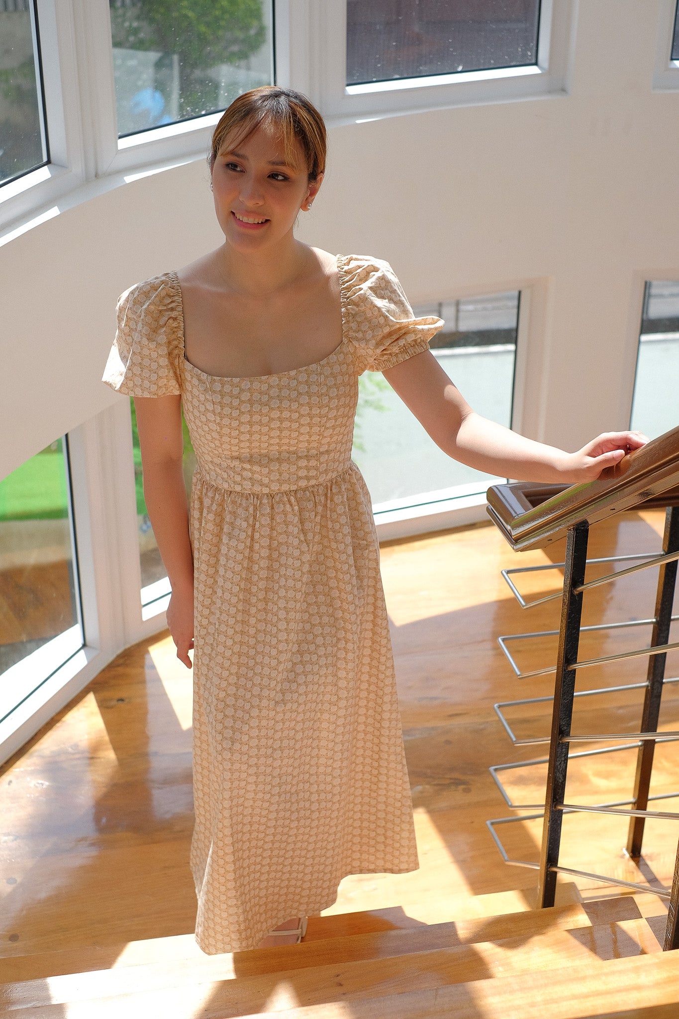 The Roxanne Midi dress - blush beige floral