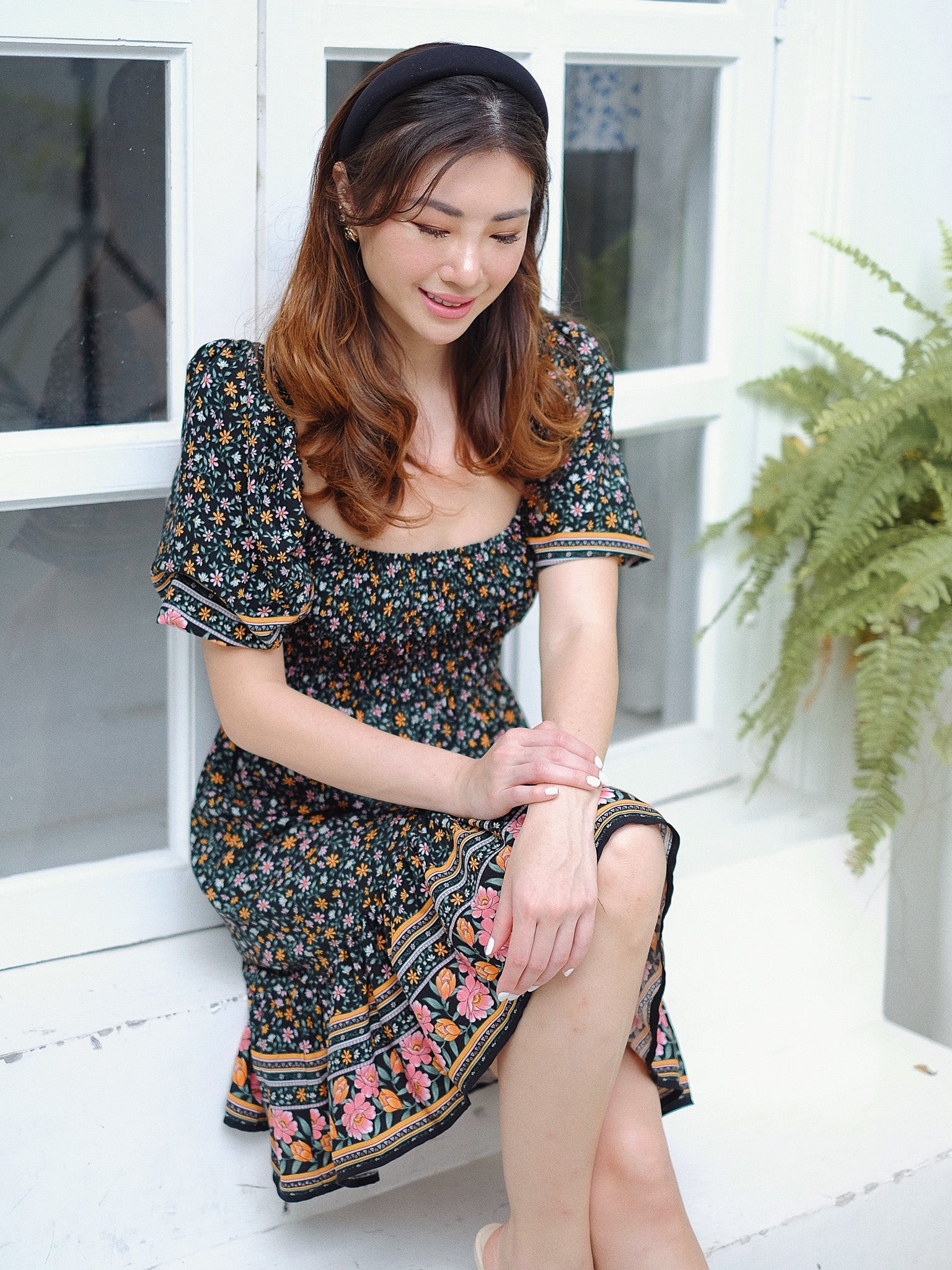 Jasmine knee length dress - black boho print