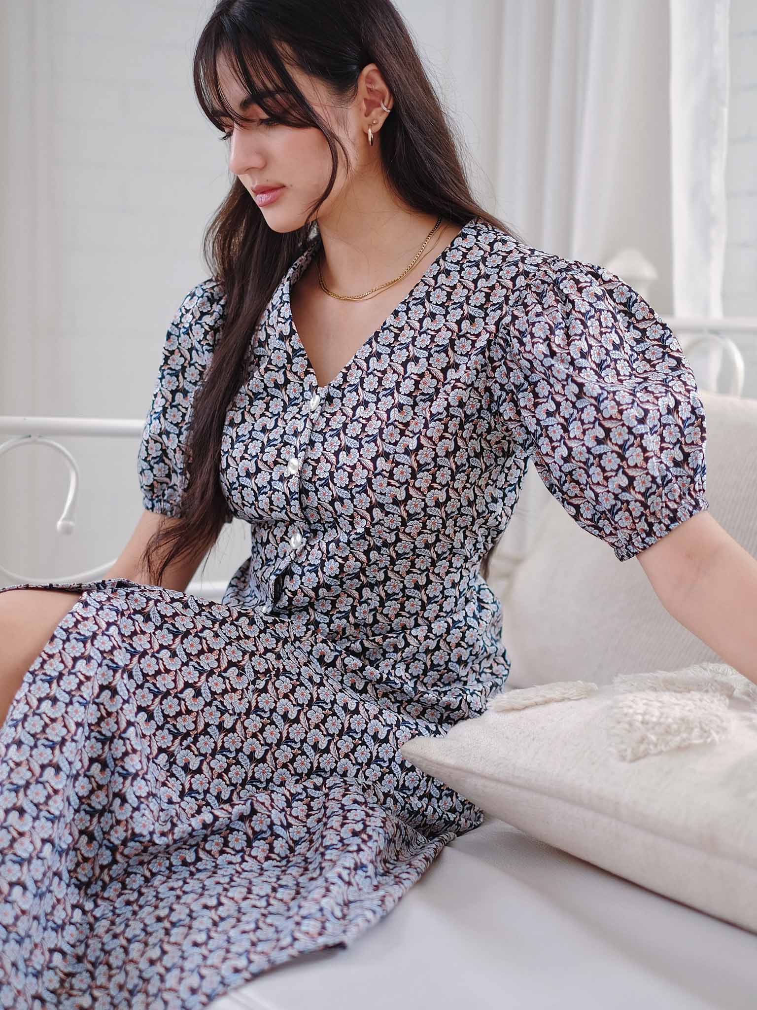 The Marlow Midi dress - Navy blue floral