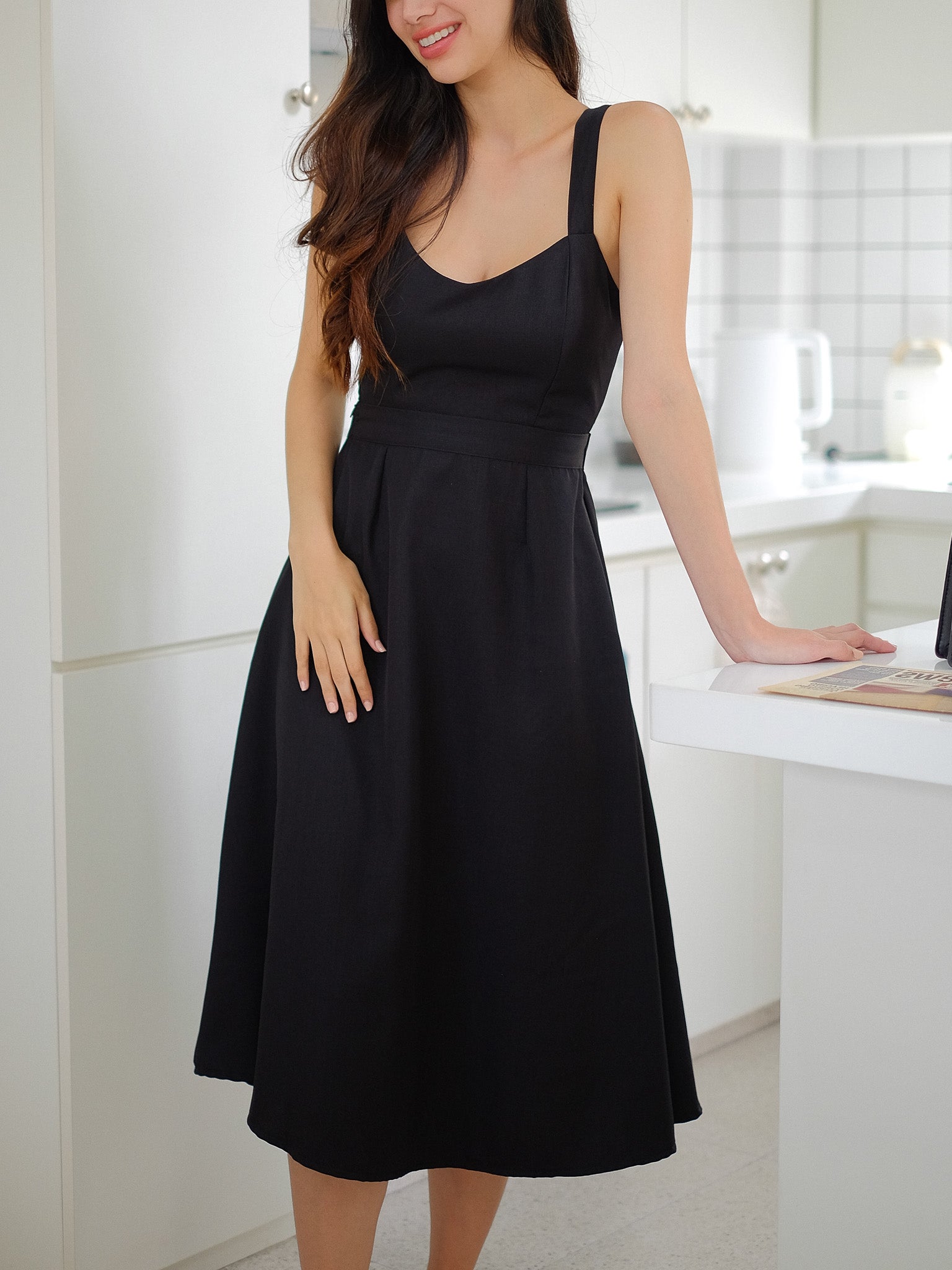 Beck Midi Dress - Black