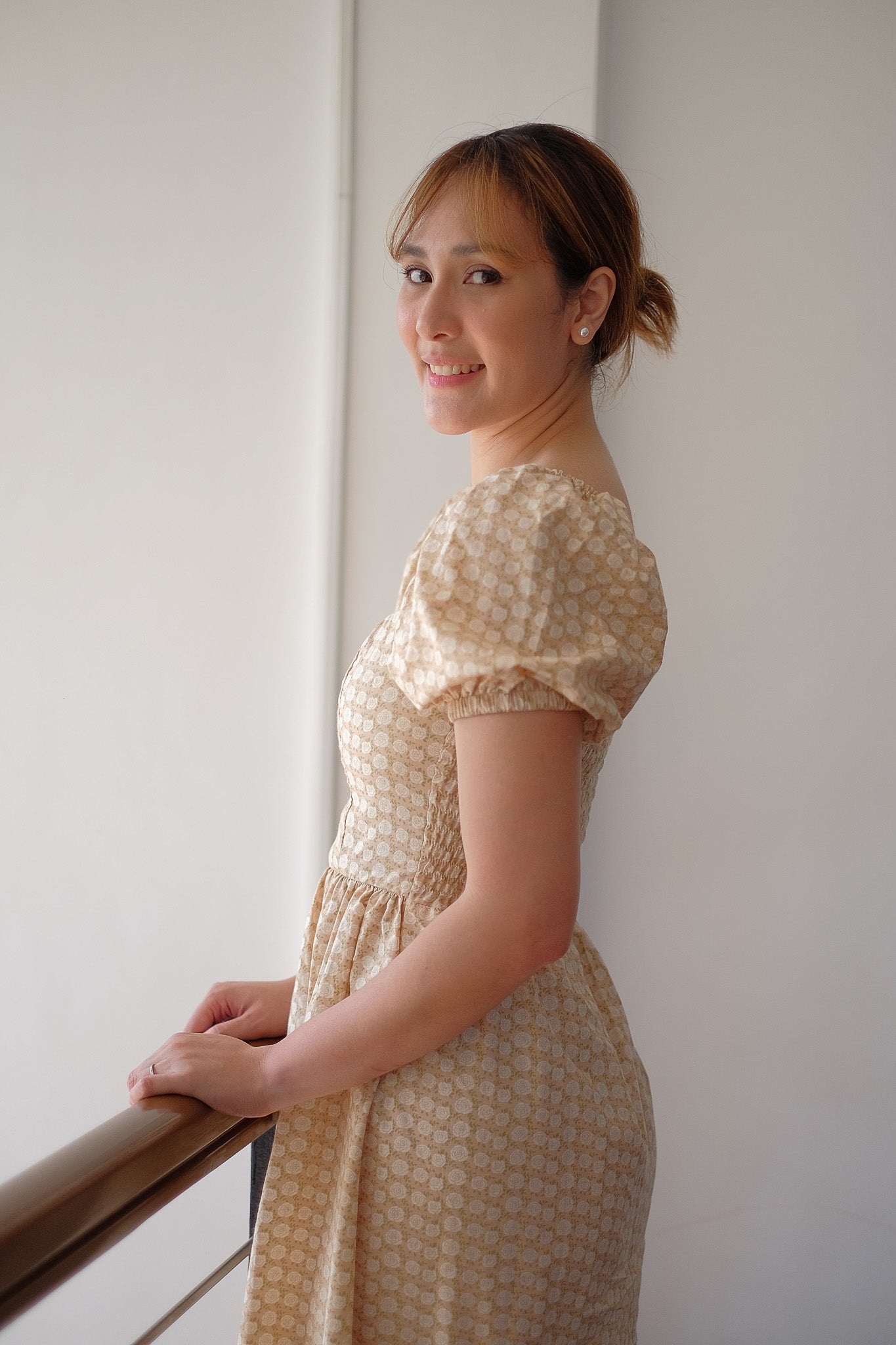 The Roxanne Midi dress - blush beige floral