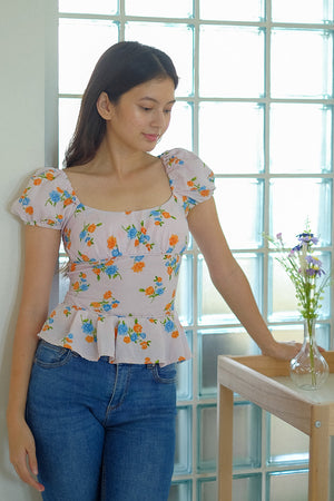 Suri Top - pastel lilac floral