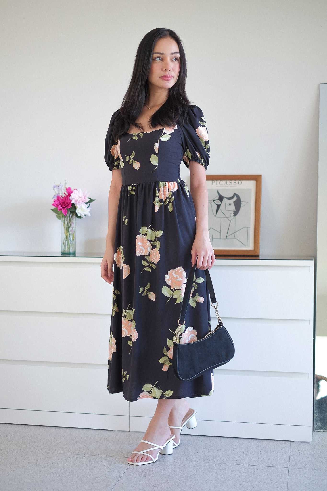 The Roxanne Midi dress - Black floral