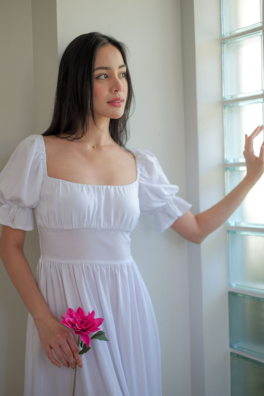 Monica Midi Dress – plain white