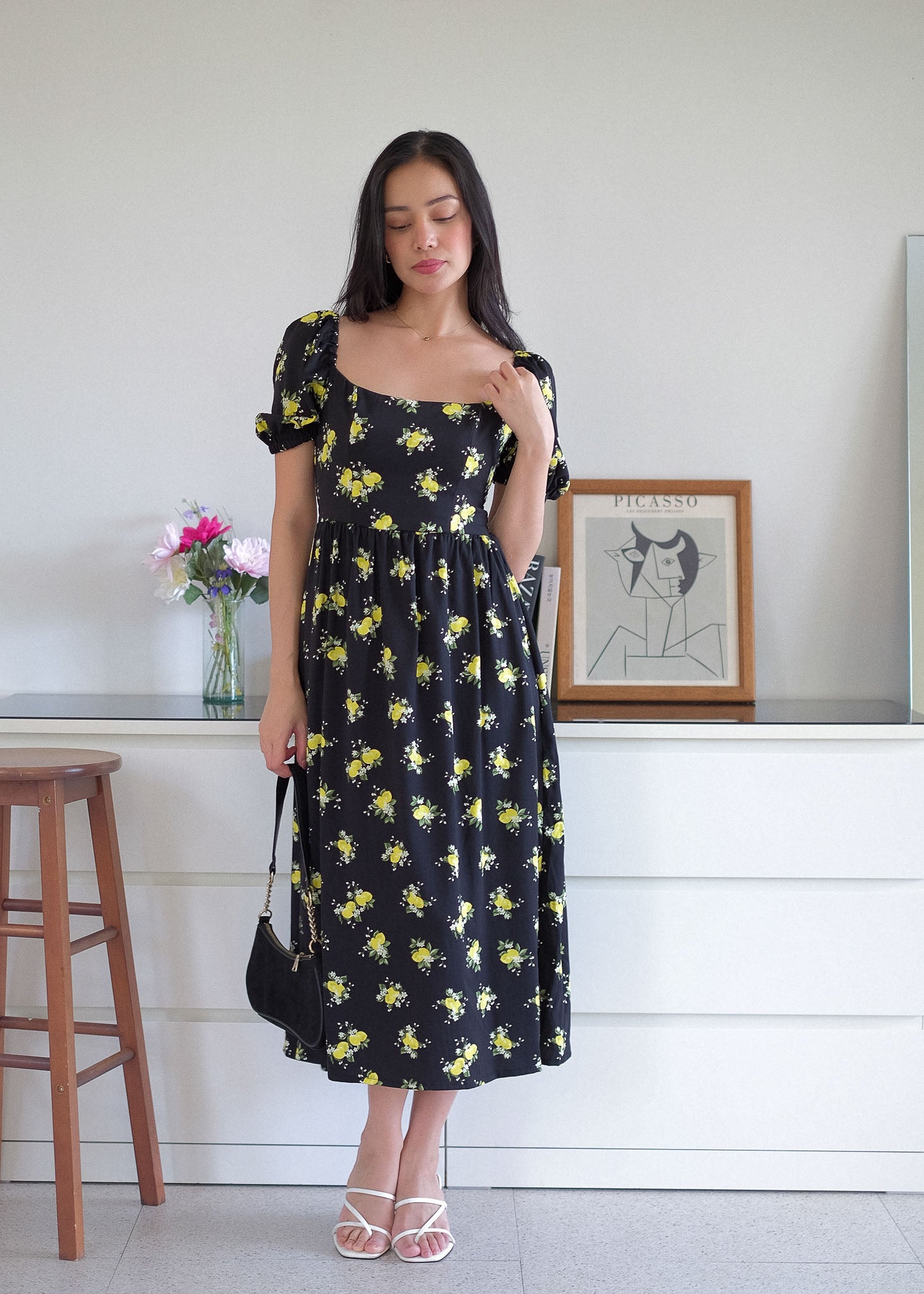 The Roxanne Midi dress - lemon in black