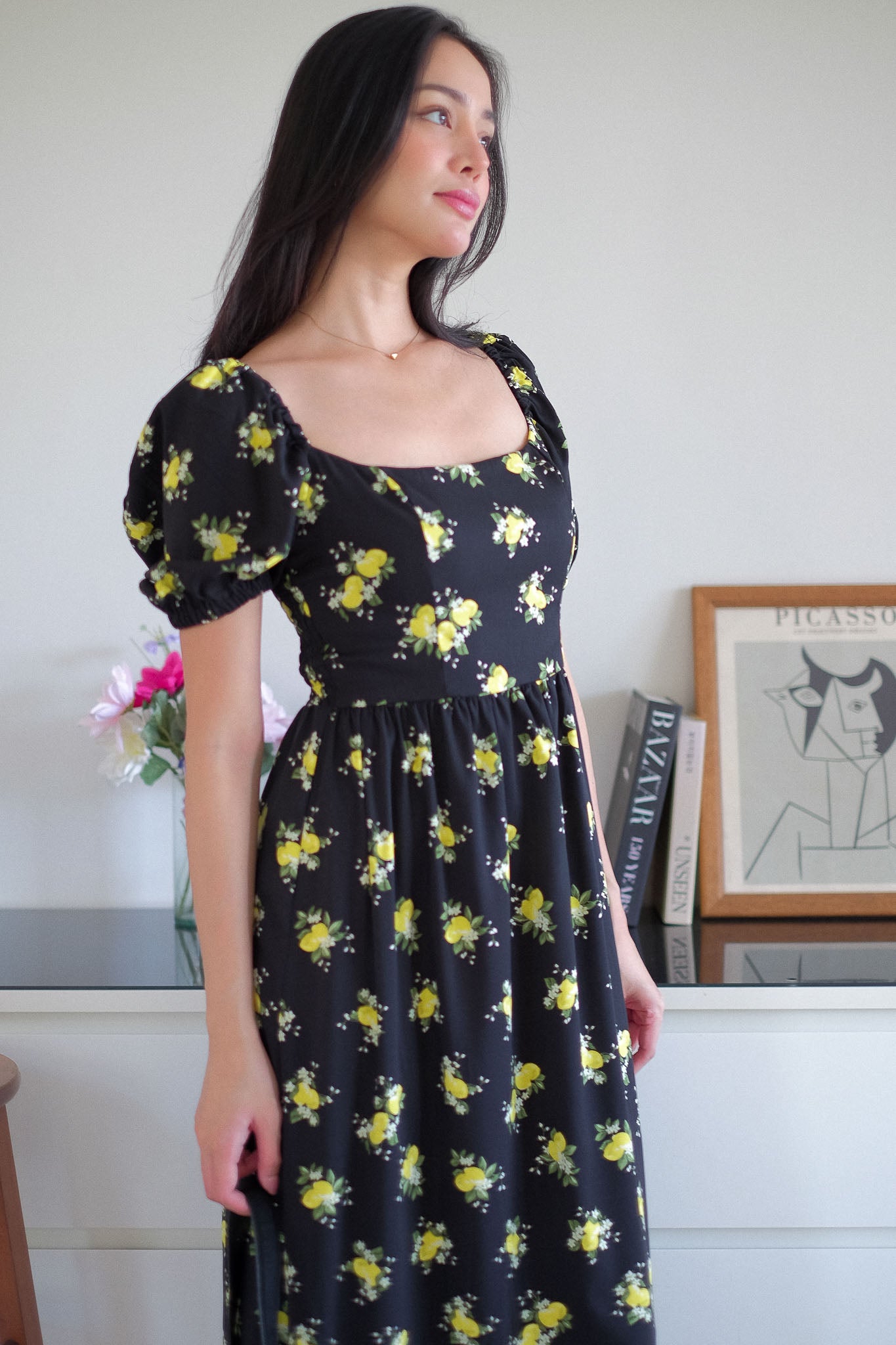 The Roxanne Midi dress - lemon in black