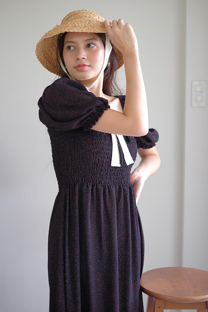 Kaeli Midi dress - black red dotted