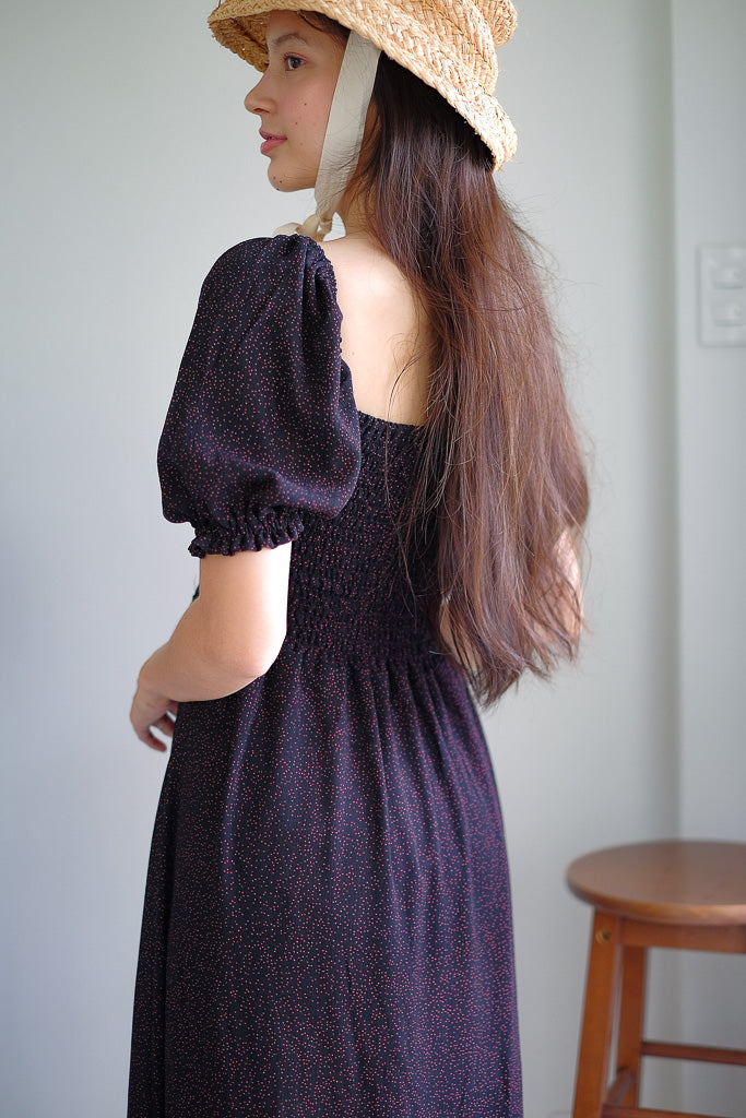 Kaeli Midi dress - black red dotted