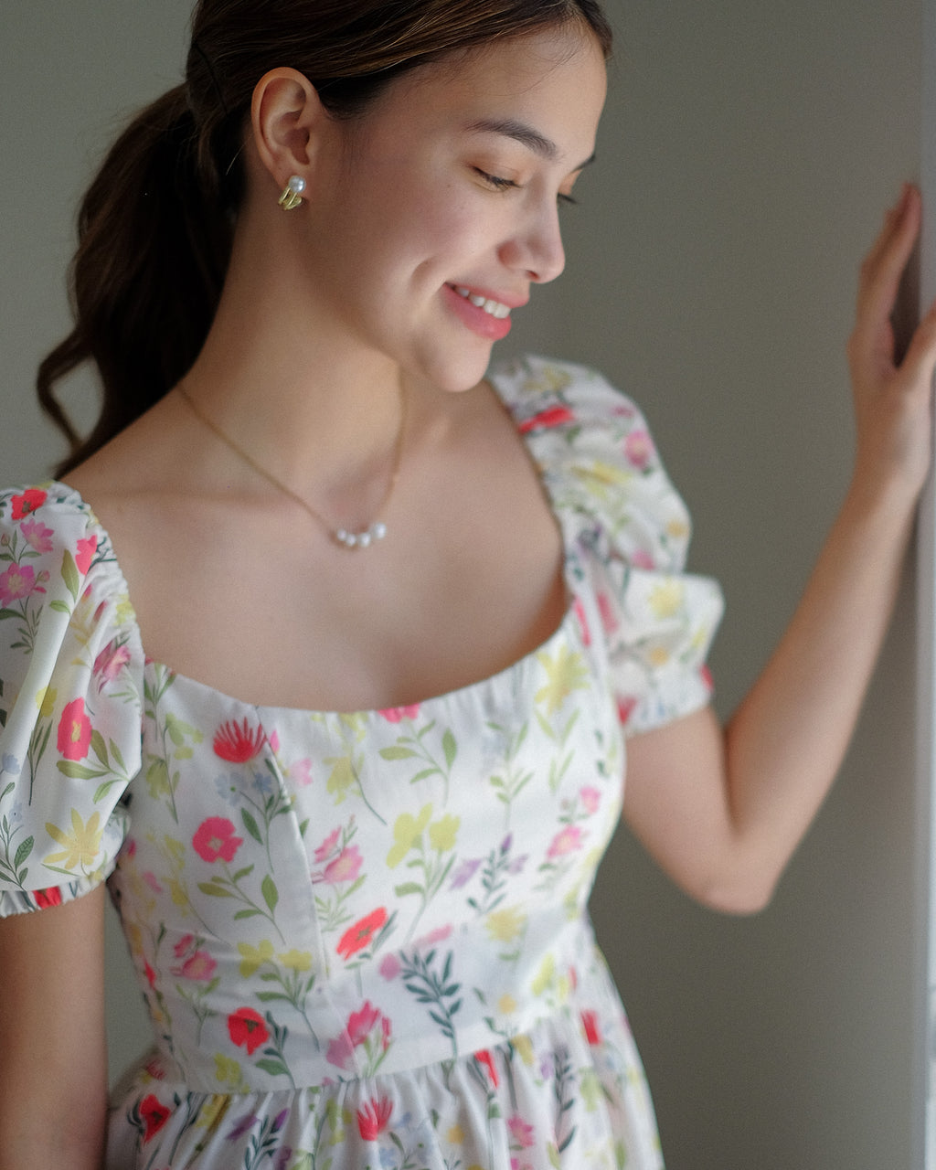 The Roxanne Midi dress - White floral garden