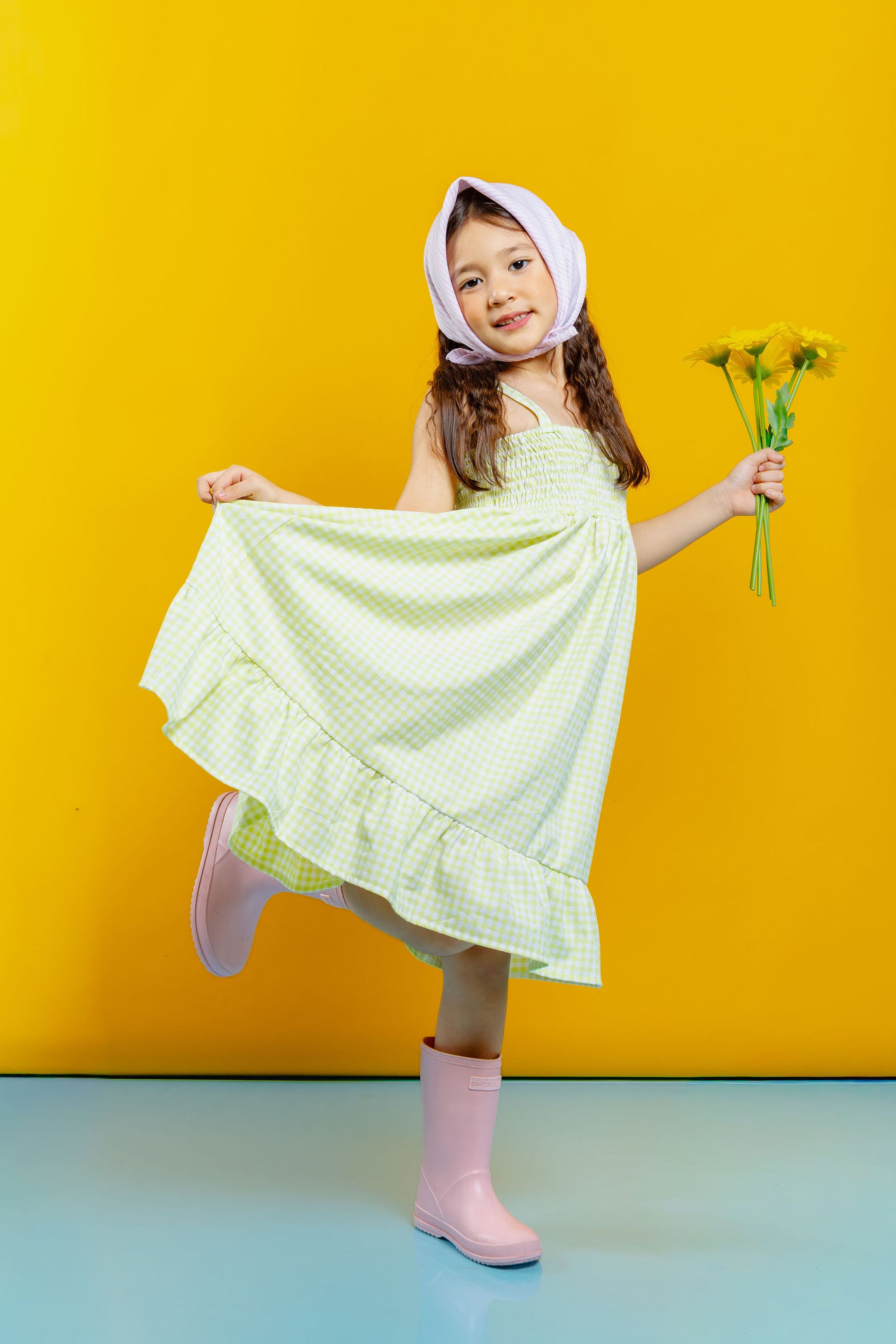 The Tropical dress with bandana in gingham apple green
