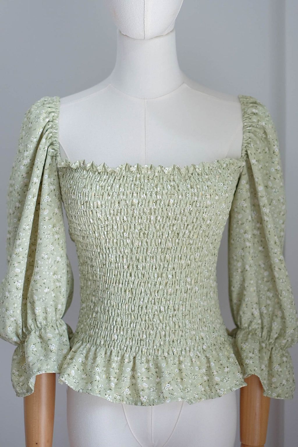Carmi Top - Sage green floral