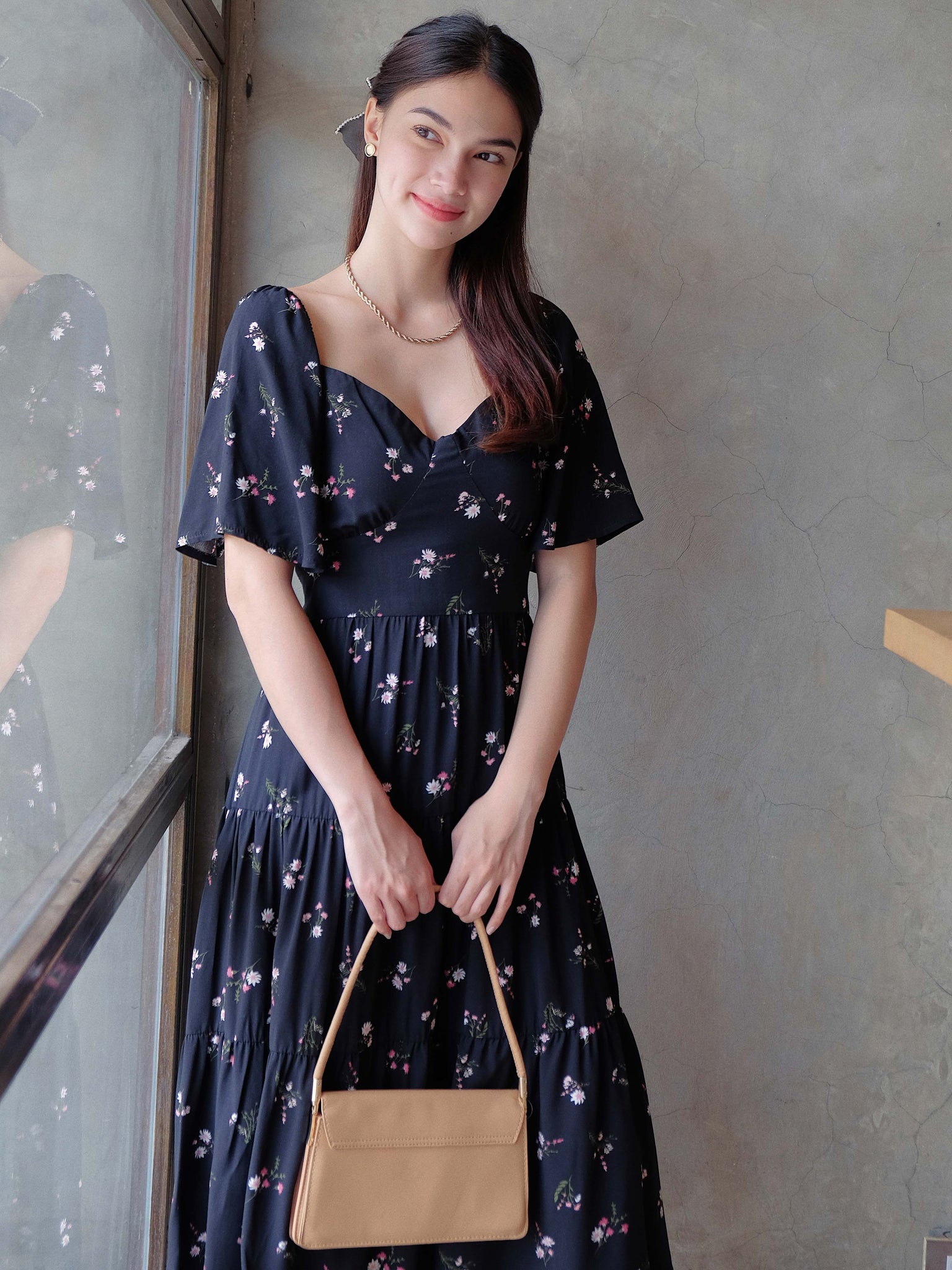 Barbara Midi dress - black floral