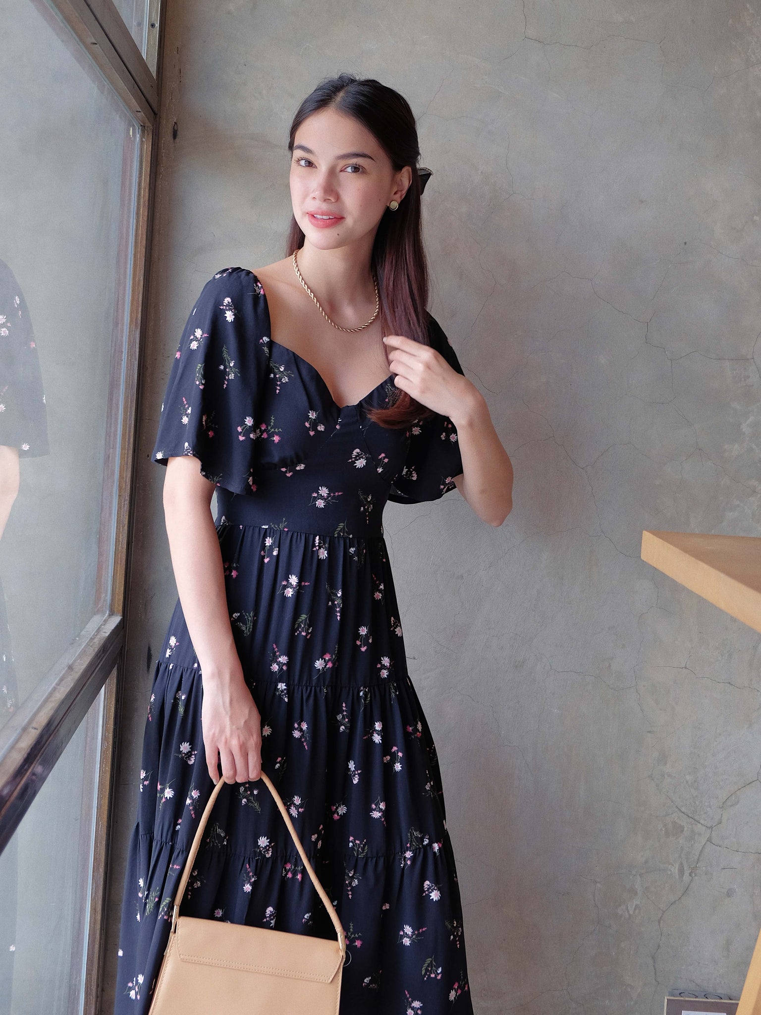 Barbara Midi dress - black floral