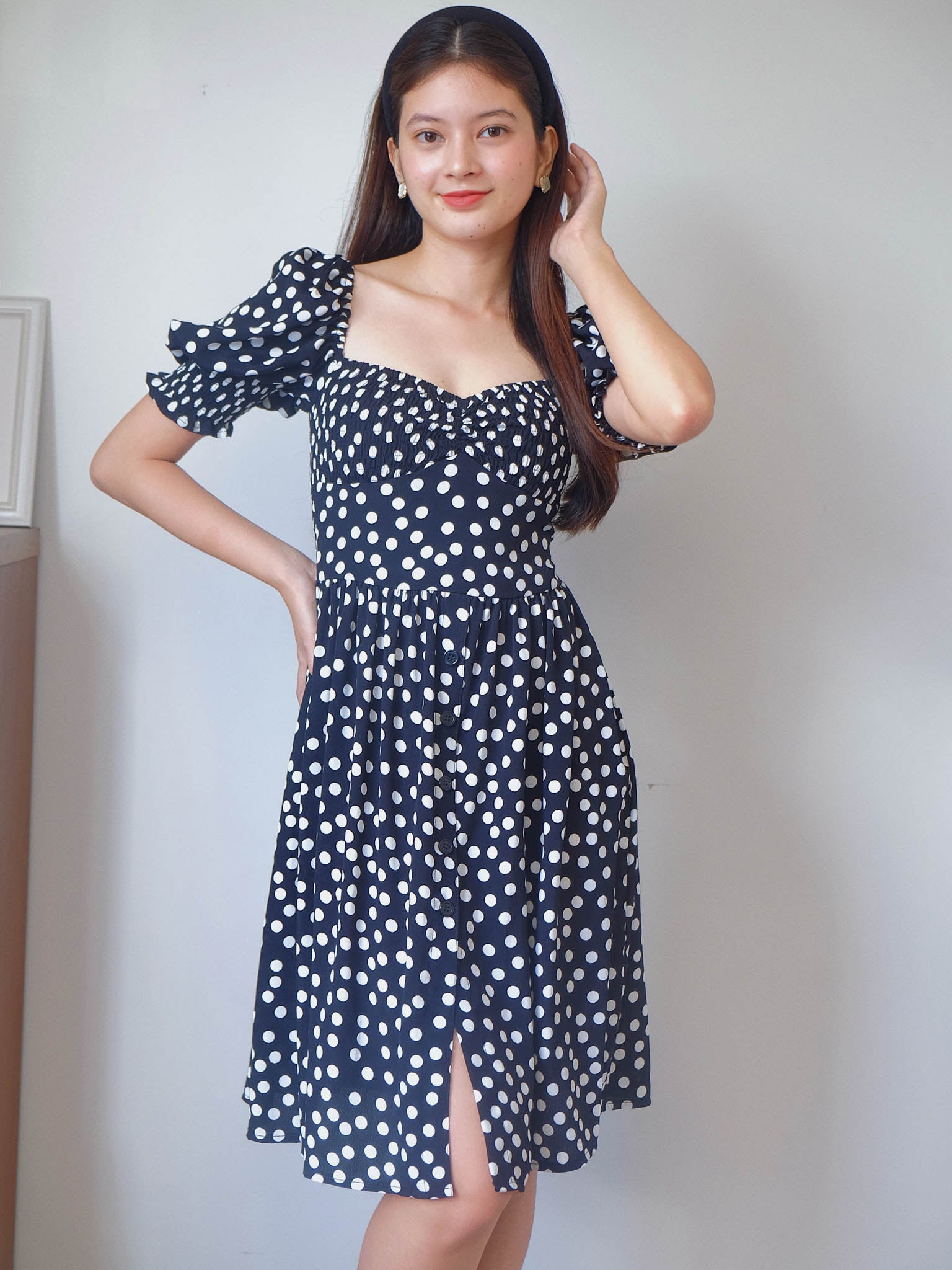 Olivia Knee Length Dress - polka black
